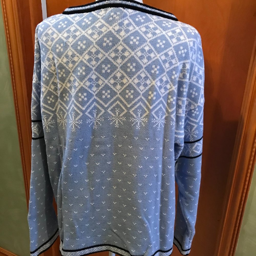 Heartstrings Woman's Sweater View 6
